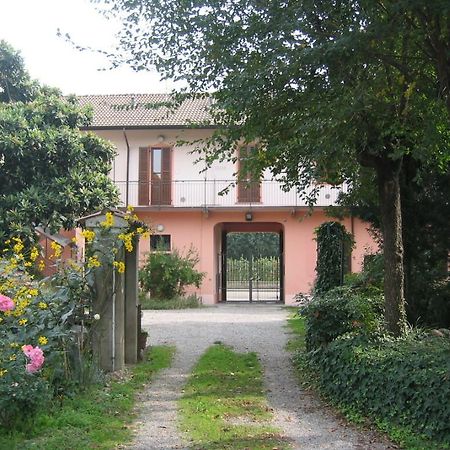 Le Petit Fleur Otel Bareggio Dış mekan fotoğraf