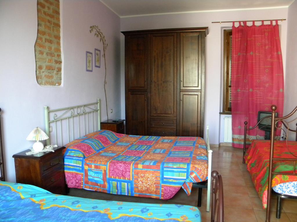 Le Petit Fleur Otel Bareggio Oda fotoğraf