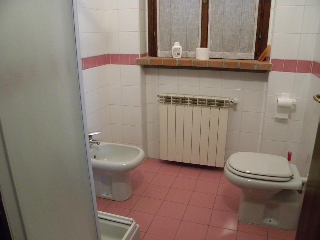 Le Petit Fleur Otel Bareggio Oda fotoğraf