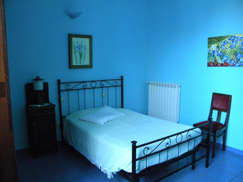 Le Petit Fleur Otel Bareggio Oda fotoğraf